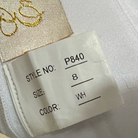 Allure Bridal P840 White A-Line Wedding Strapless Tiered Size 8 $1700 Retail - Picture 7 of 11